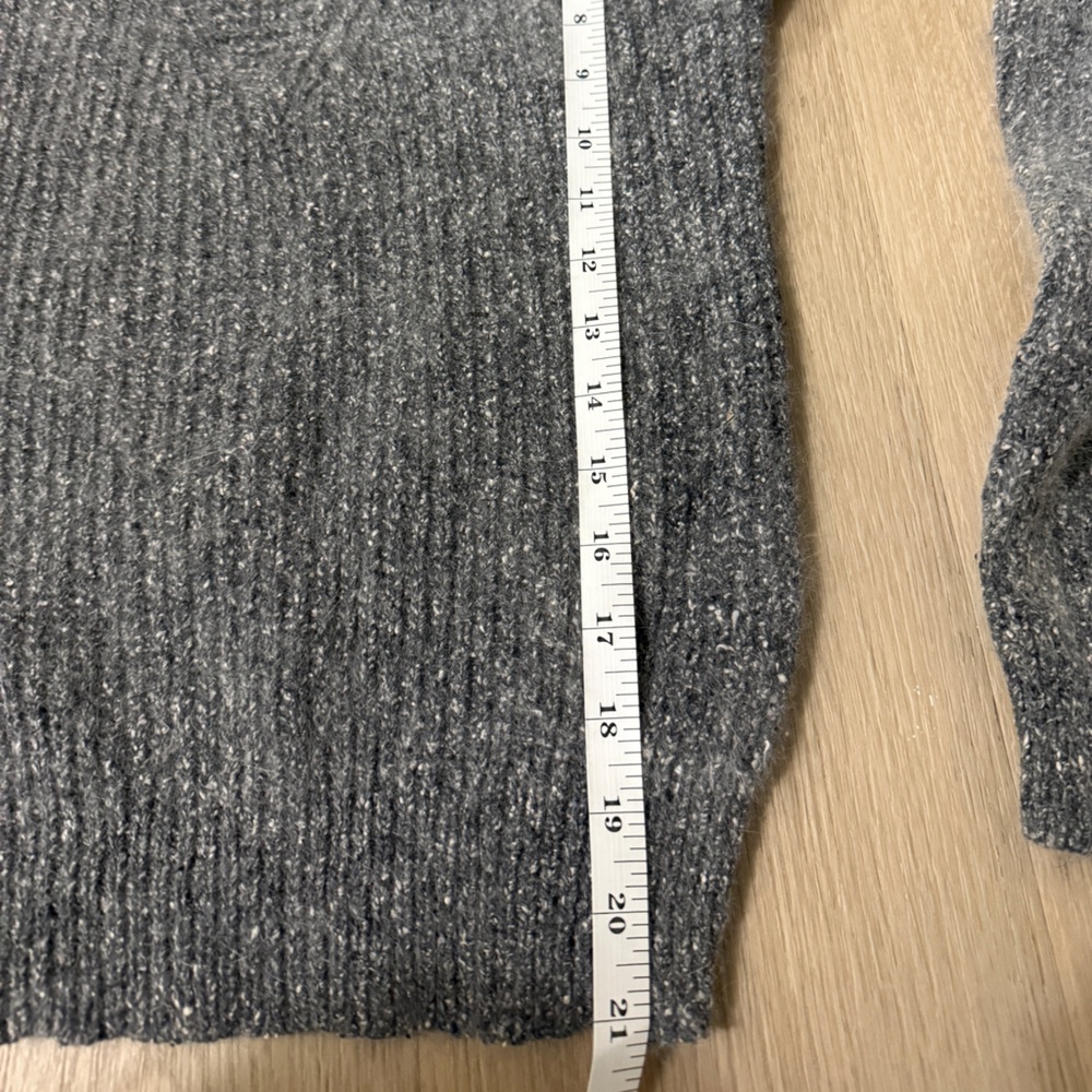 Vintage Gray Silk Angora Sweater Petite XS S Tagged M - Picture 8 of 9